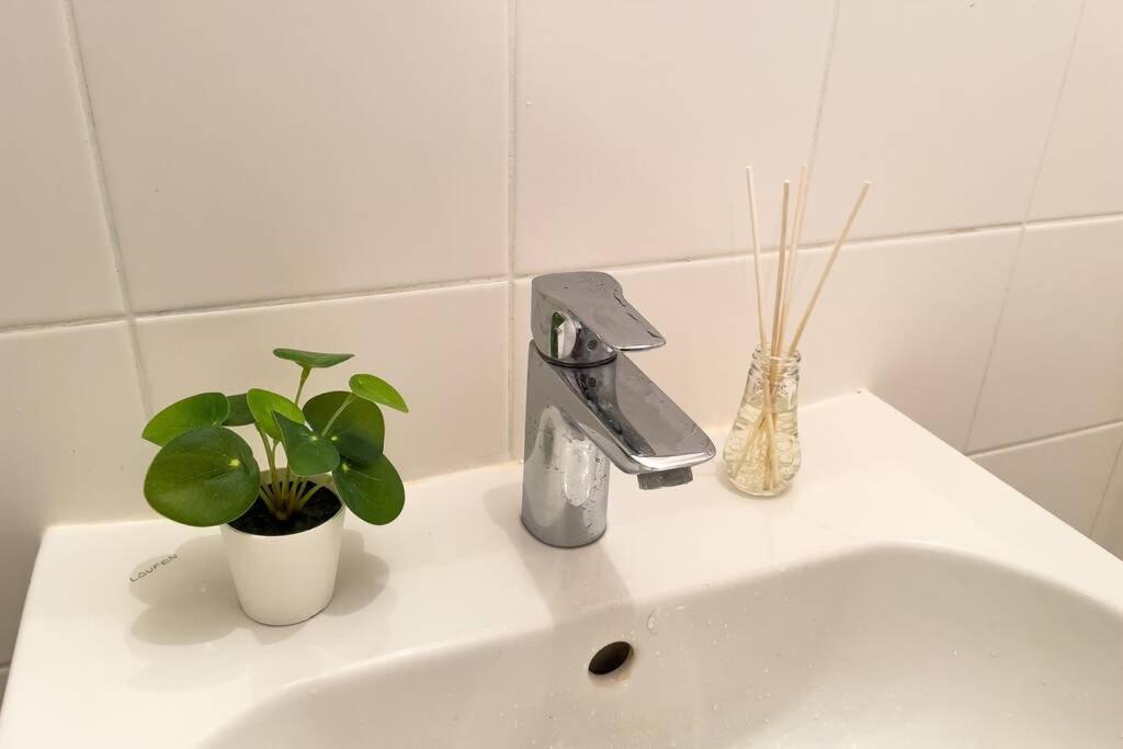 Appartamento Renovated Cosy Studio near Central Station Vienna Esterno foto